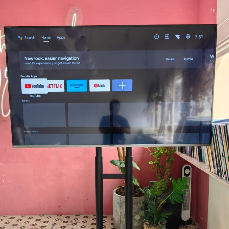 Smart LED TV Screen 65"